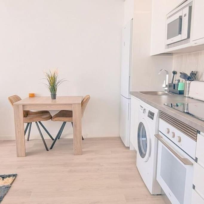 Puerto Del Carmen Airconditioned 2Bed Poolside Apt Εξωτερικό φωτογραφία