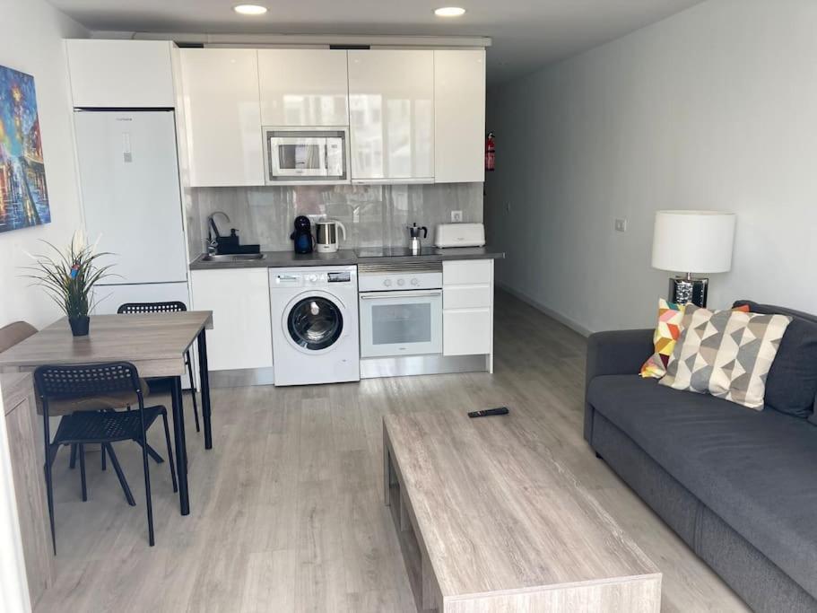 Puerto Del Carmen Airconditioned 2Bed Poolside Apt Εξωτερικό φωτογραφία